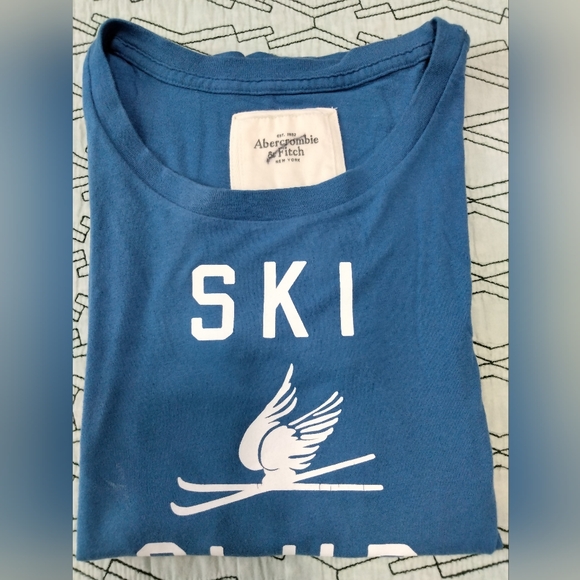 Abercrombie and Fitch Medium Tee - Picture 3 of 9